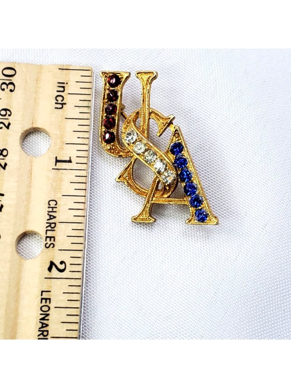VTG Gold-Tone USA Brooch With Red White & Blue Rhinestones Patriotic Pin 1.5" - Picture 6 of 7